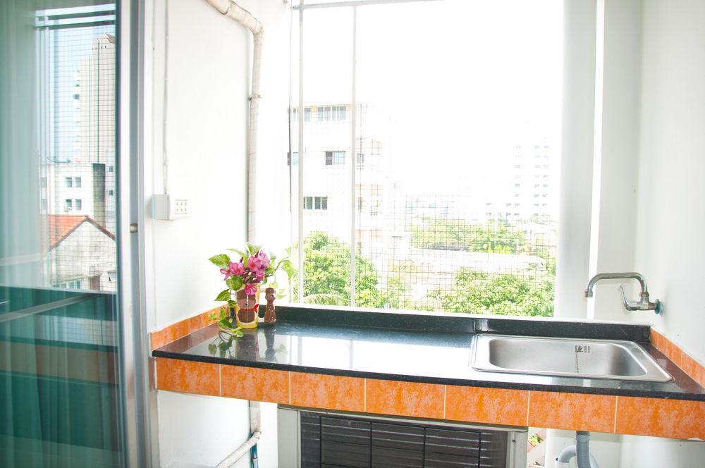 Golden House @ On-Nut Station Motel Bangkok Eksteriør bilde